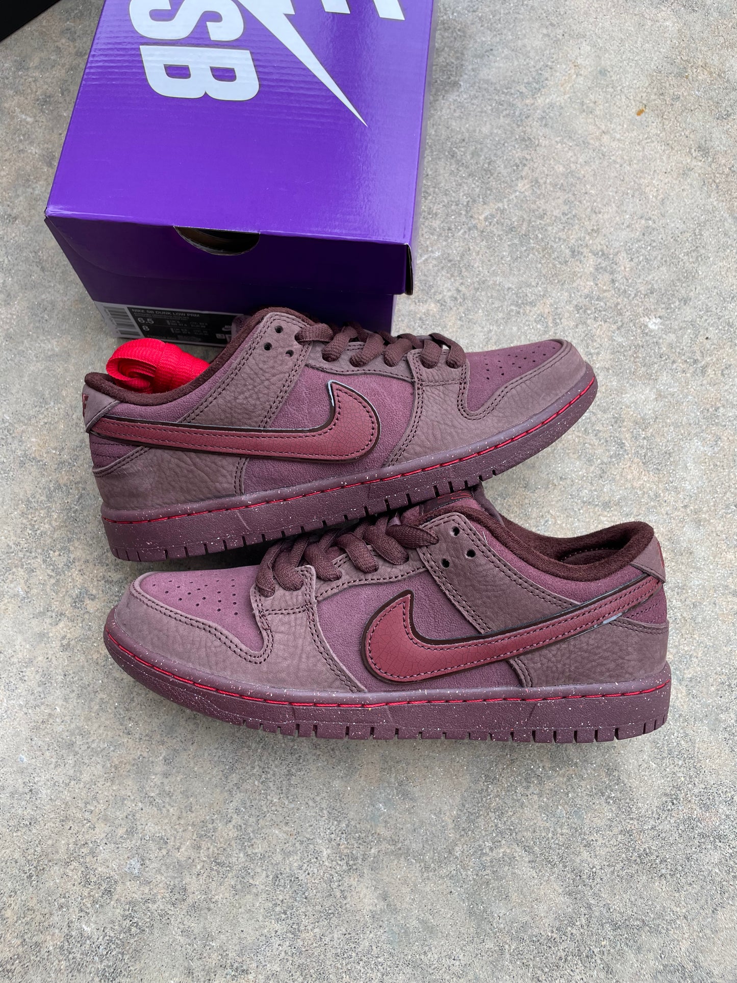 Nike SB Dunk Low City Of Love Burgundy